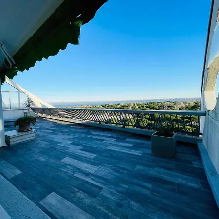 En Haut De Pyramide شقة